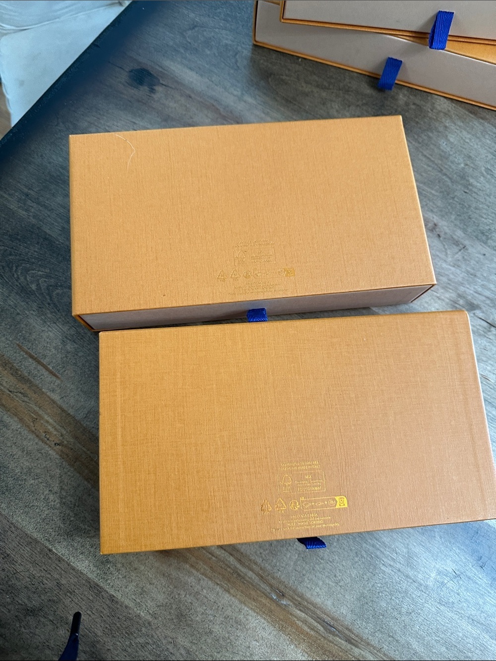 Louis Vuitton Orange Boxes with Navy Logo - Picture 3 of 6